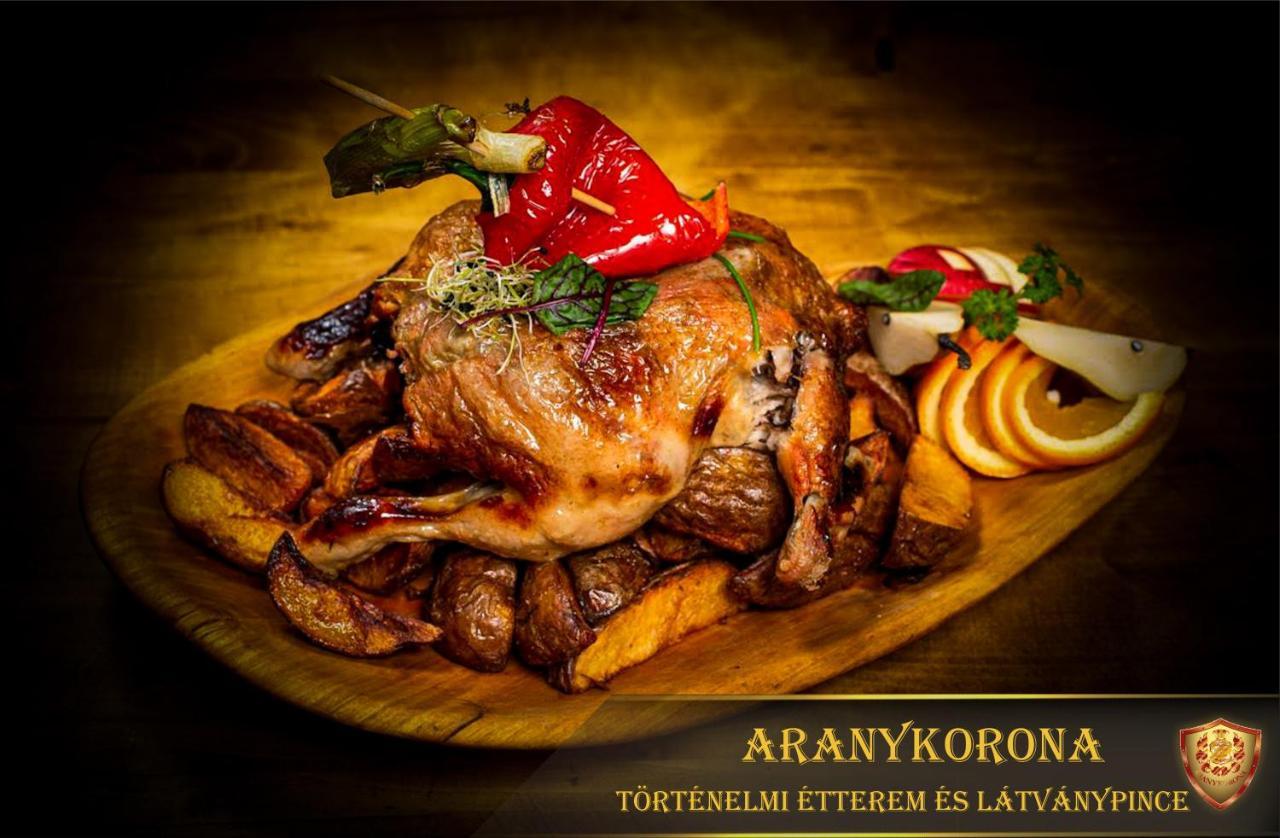 Aranykorona Hotel Мисколк Екстериор снимка