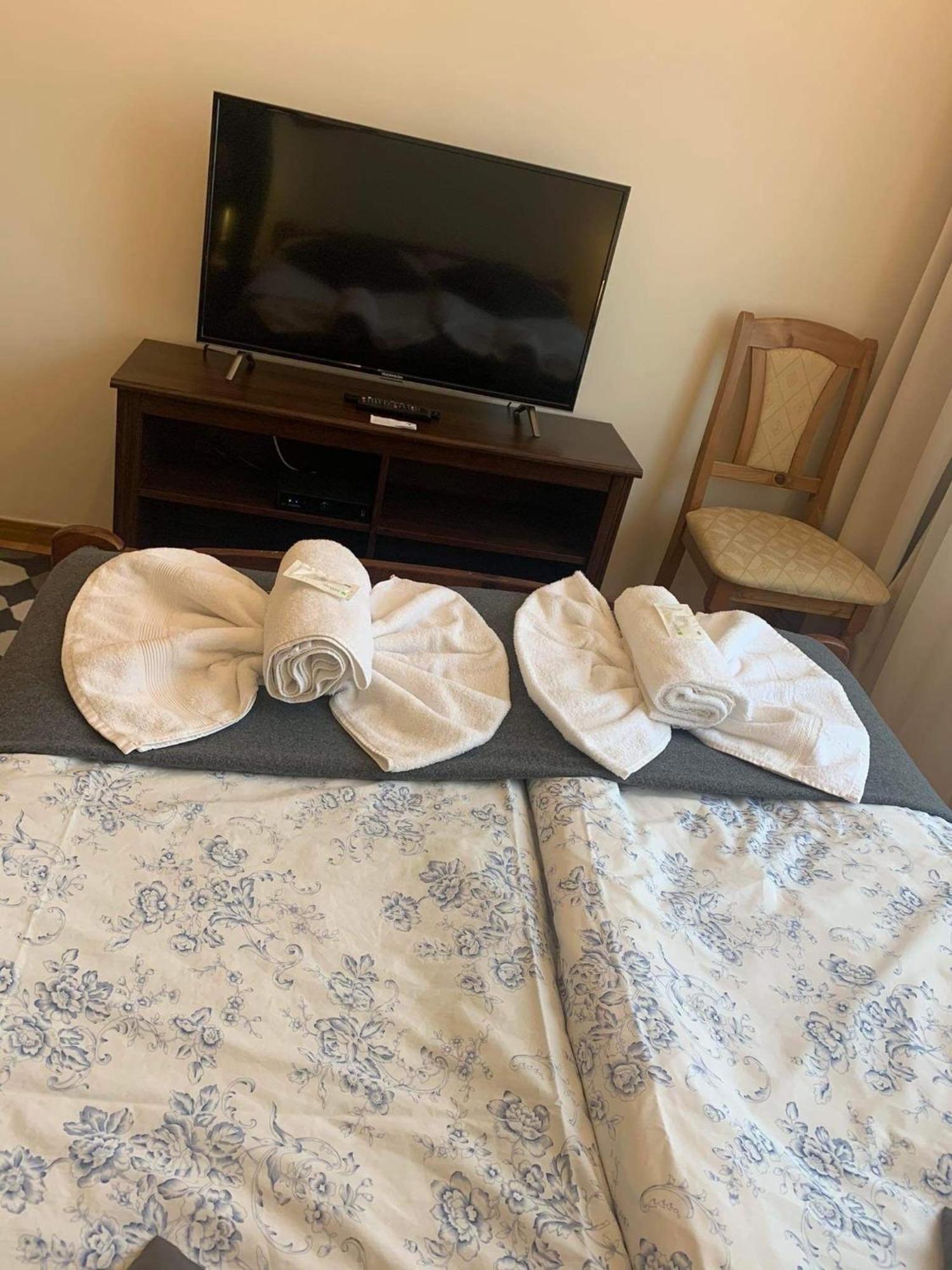 Aranykorona Hotel Мисколк Екстериор снимка
