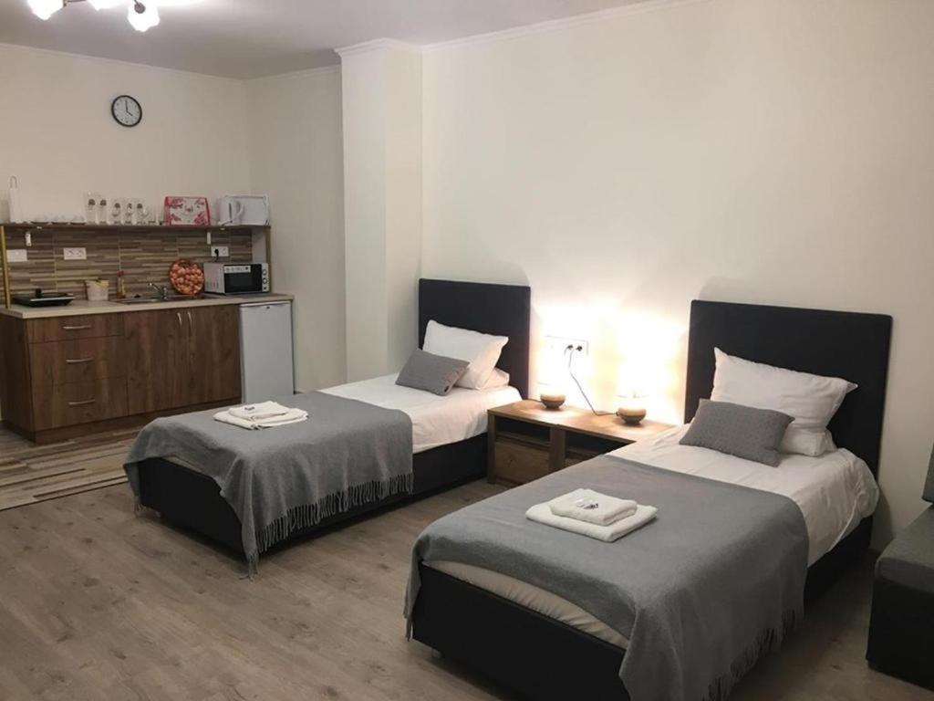 Aranykorona Hotel Мисколк Екстериор снимка