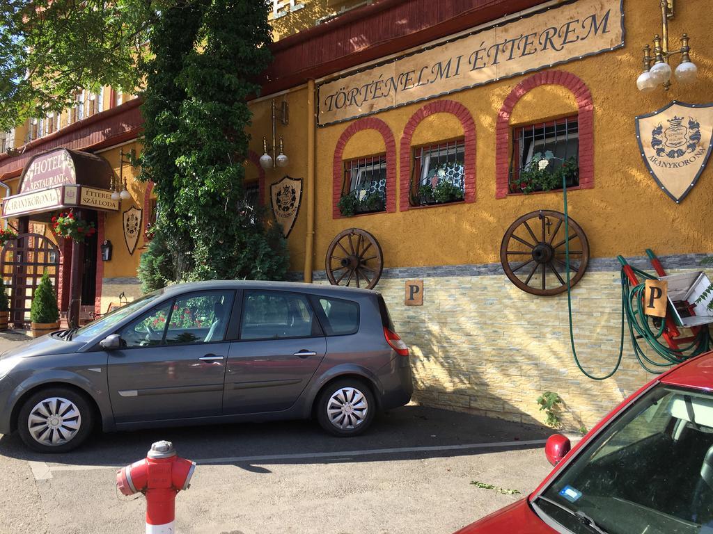 Aranykorona Hotel Мисколк Екстериор снимка